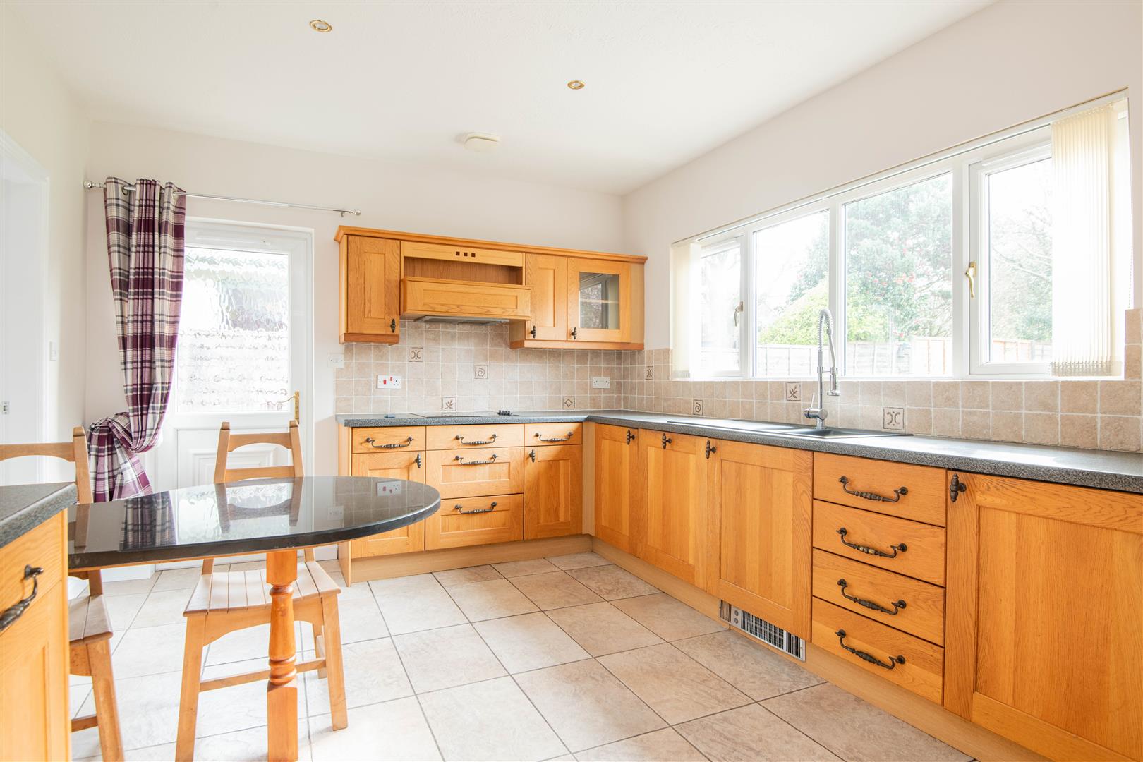 3 bed property in Lancaster Lane, Leyland